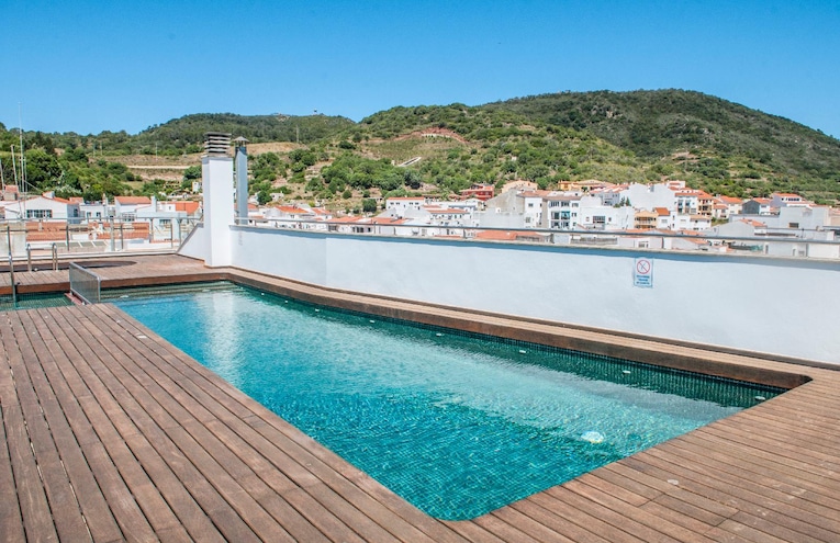 Swimming pools - 1