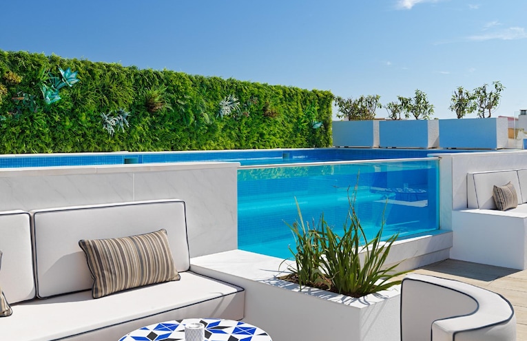 Swimming pools - 1