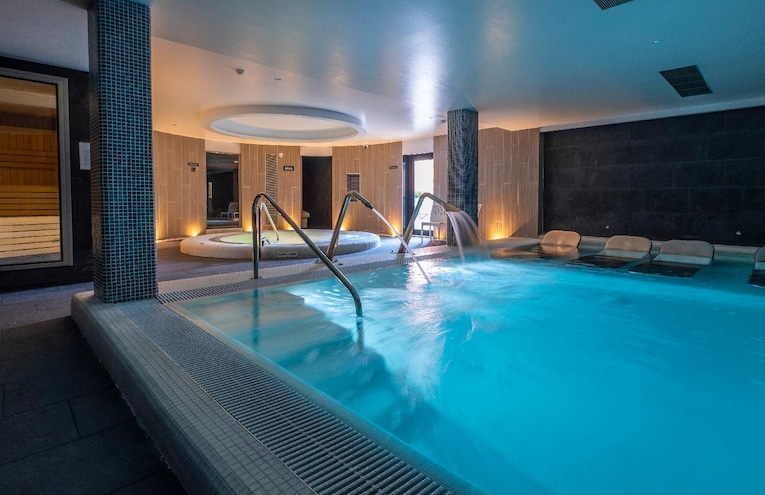Swimming pools - 1