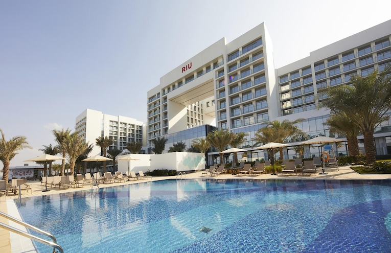 Swimming pools - 1