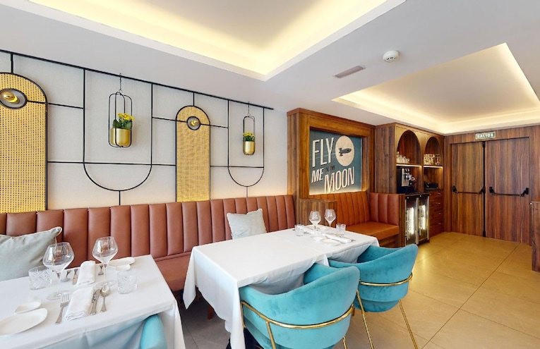 Restaurants - 8