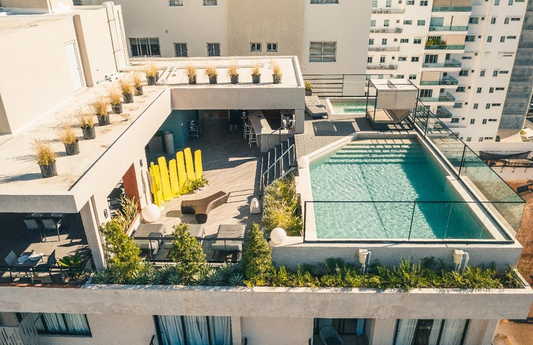 Swimming pools - 1