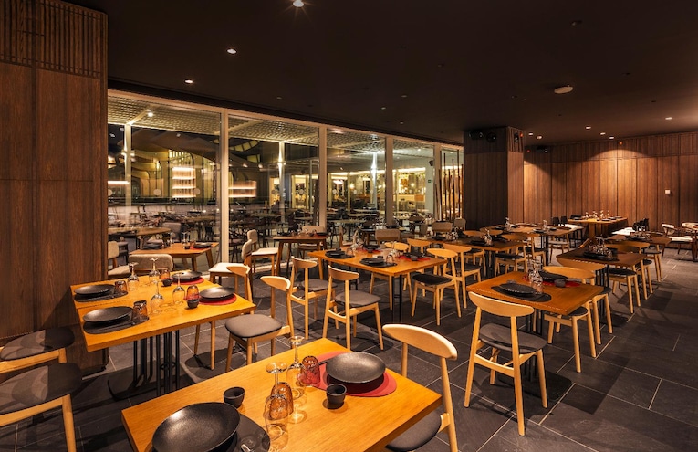 Restaurants - 7