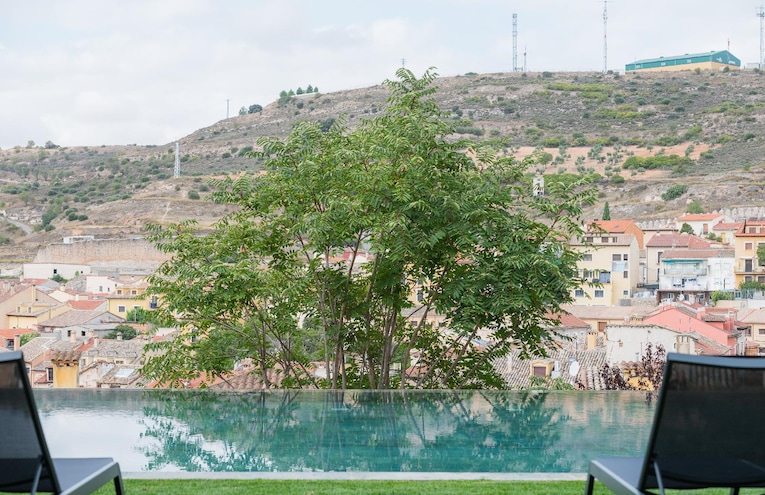 Swimming pools - 1