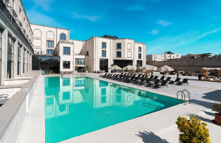 Swimming pools - 1