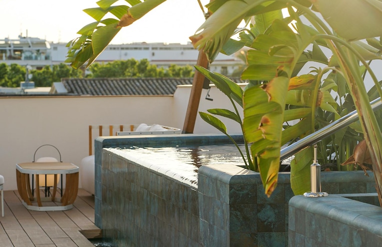 Swimming pools - 1