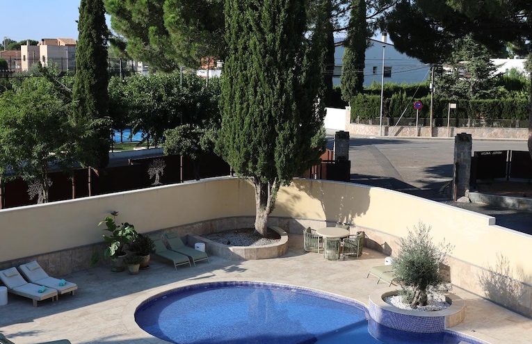 Swimming pools - 2