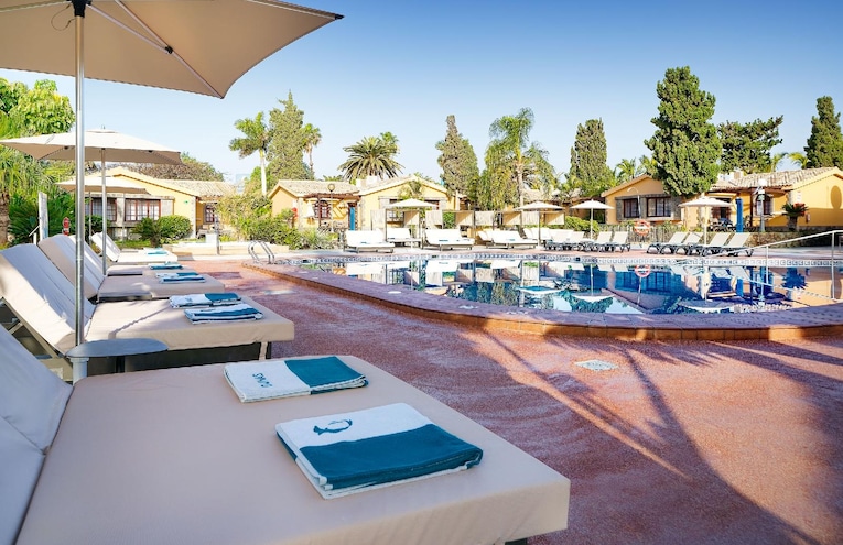 Swimming pools - 1